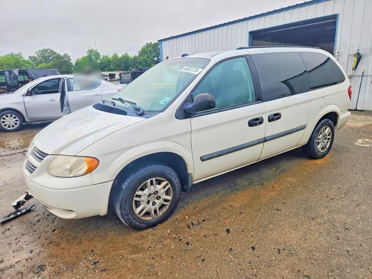 Salvage Dodge Caravan Image
