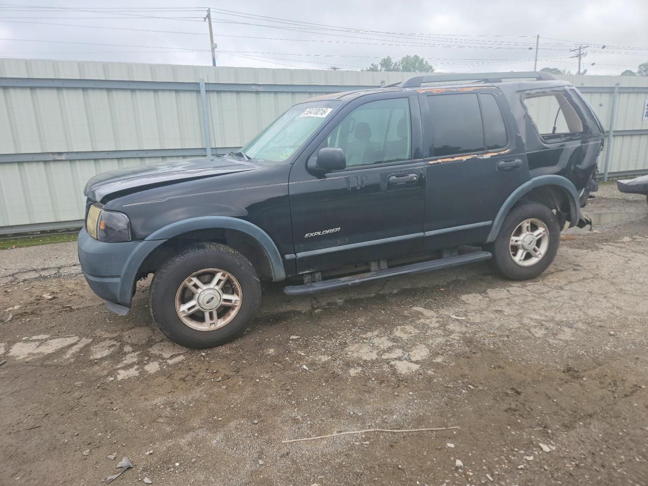 Salvage Ford Explorer Image