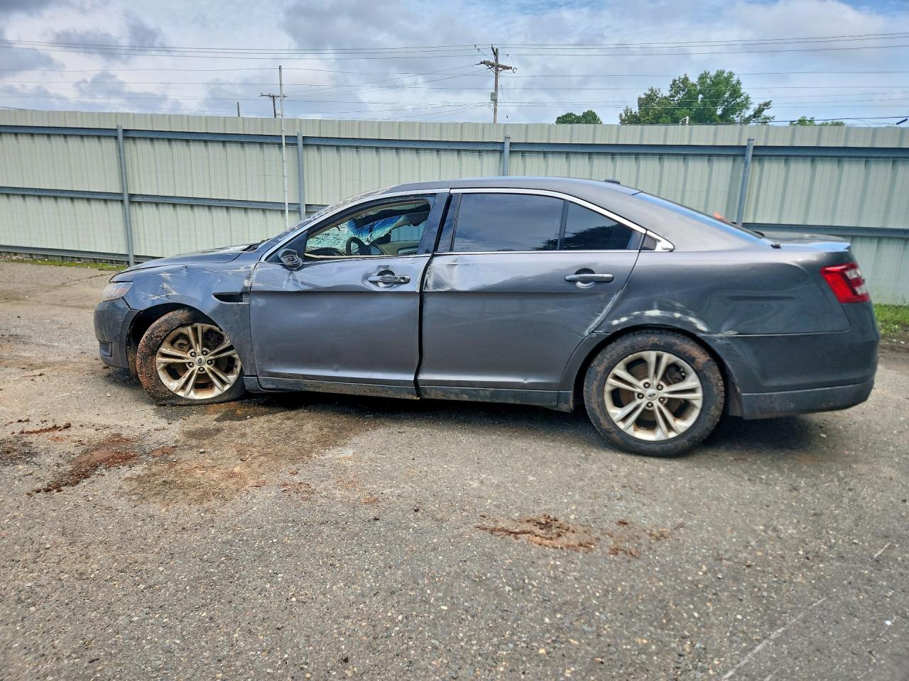 Ford Taurus Se
