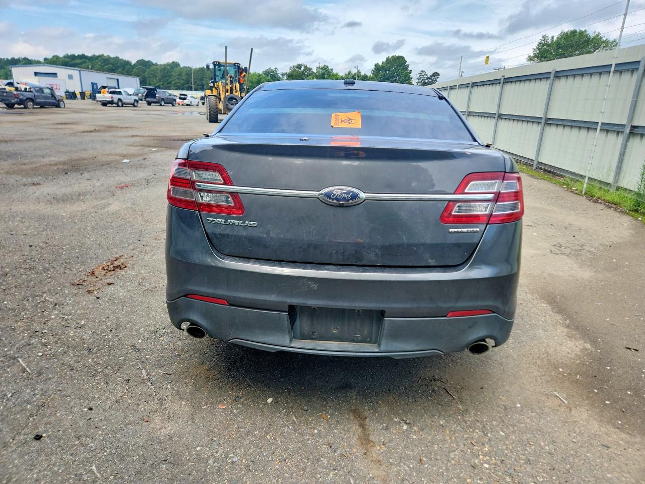Ford Taurus Se