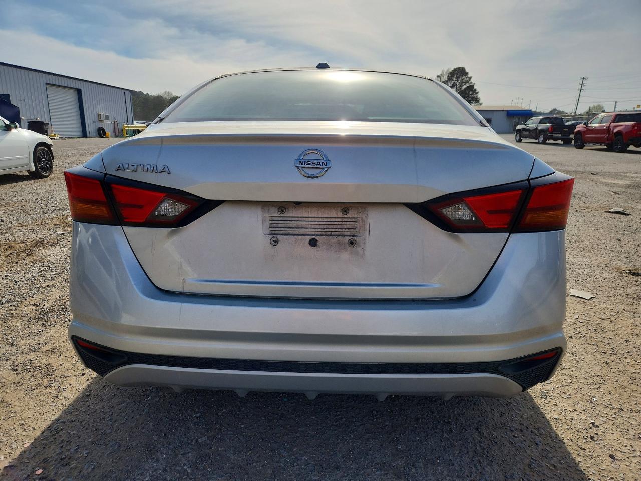 Nissan Altima S