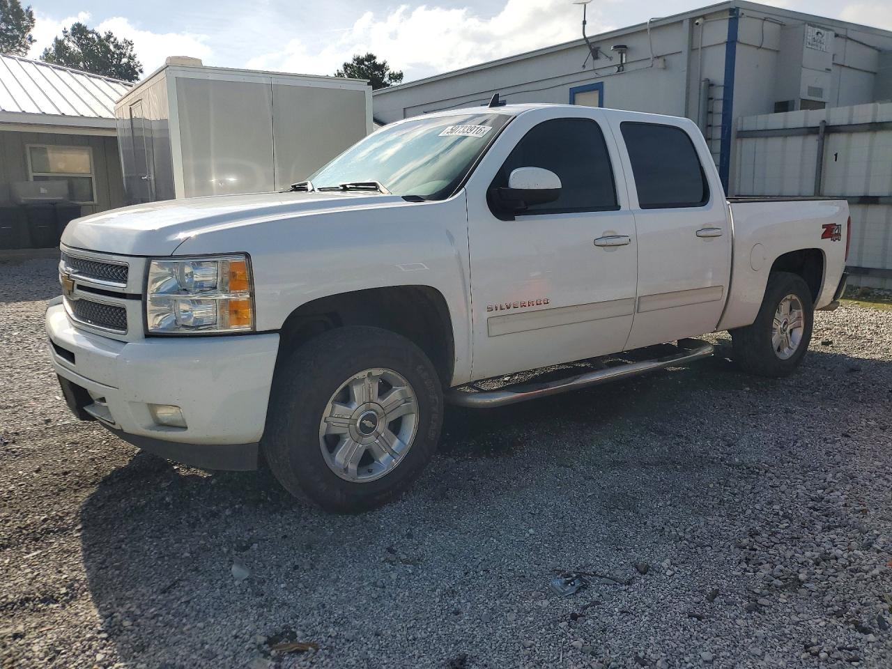Salvage Chevrolet Silverado Image