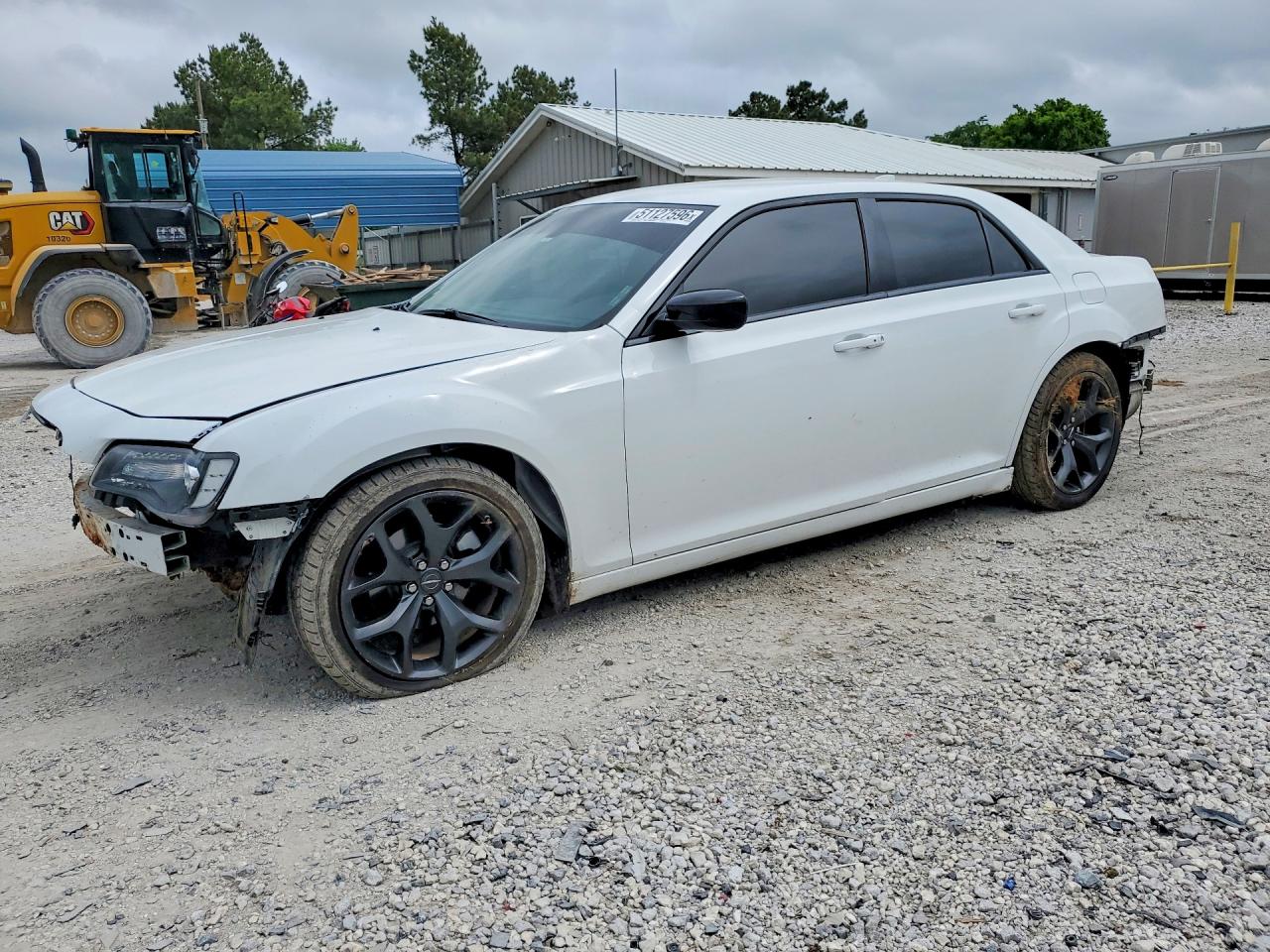 Salvage Chrysler 300 Image