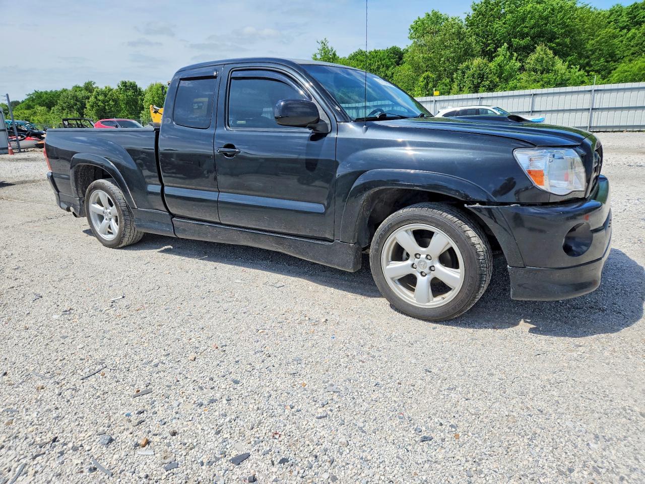 Toyota Tacoma X-runner Access Cab
