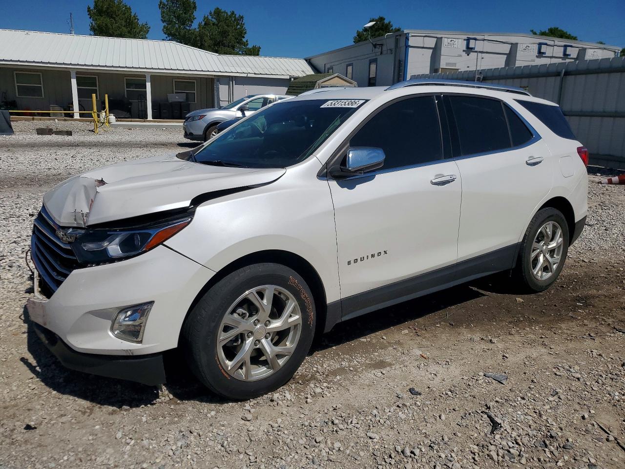 Salvage Chevrolet Equinox Image