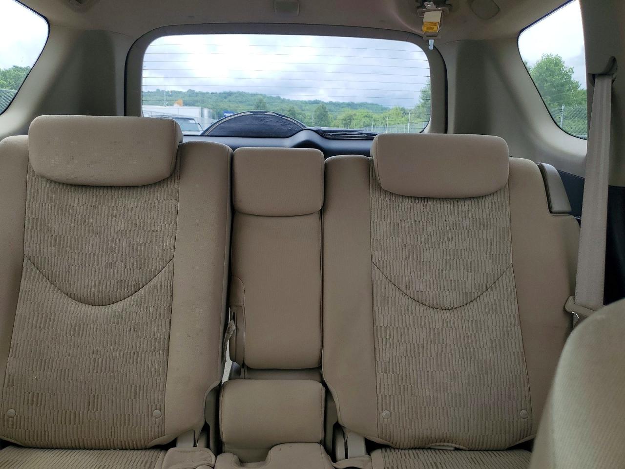 Toyota RAV4 Base