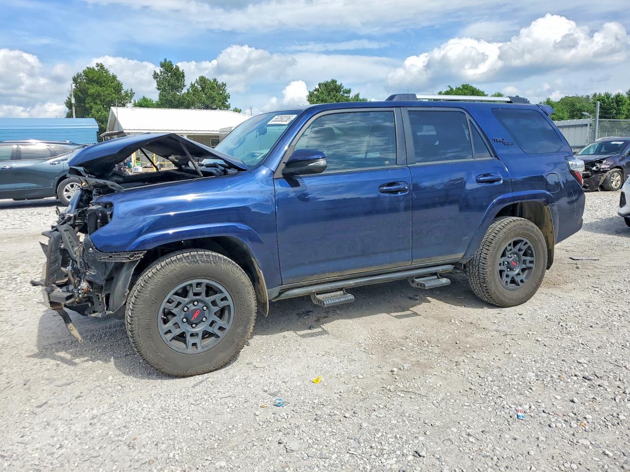 Salvage Toyota 4Runner Image