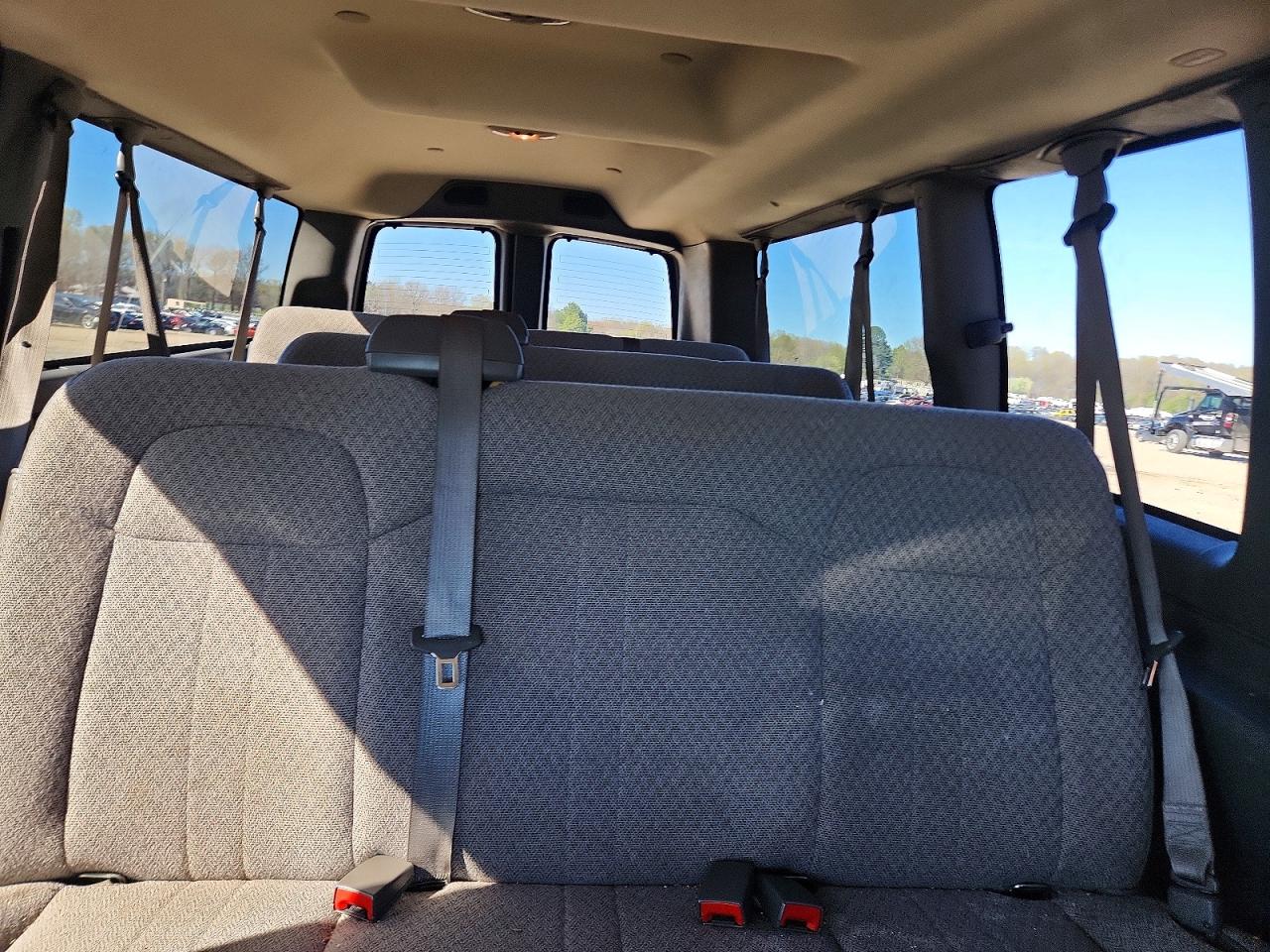Chevrolet Express Lt
