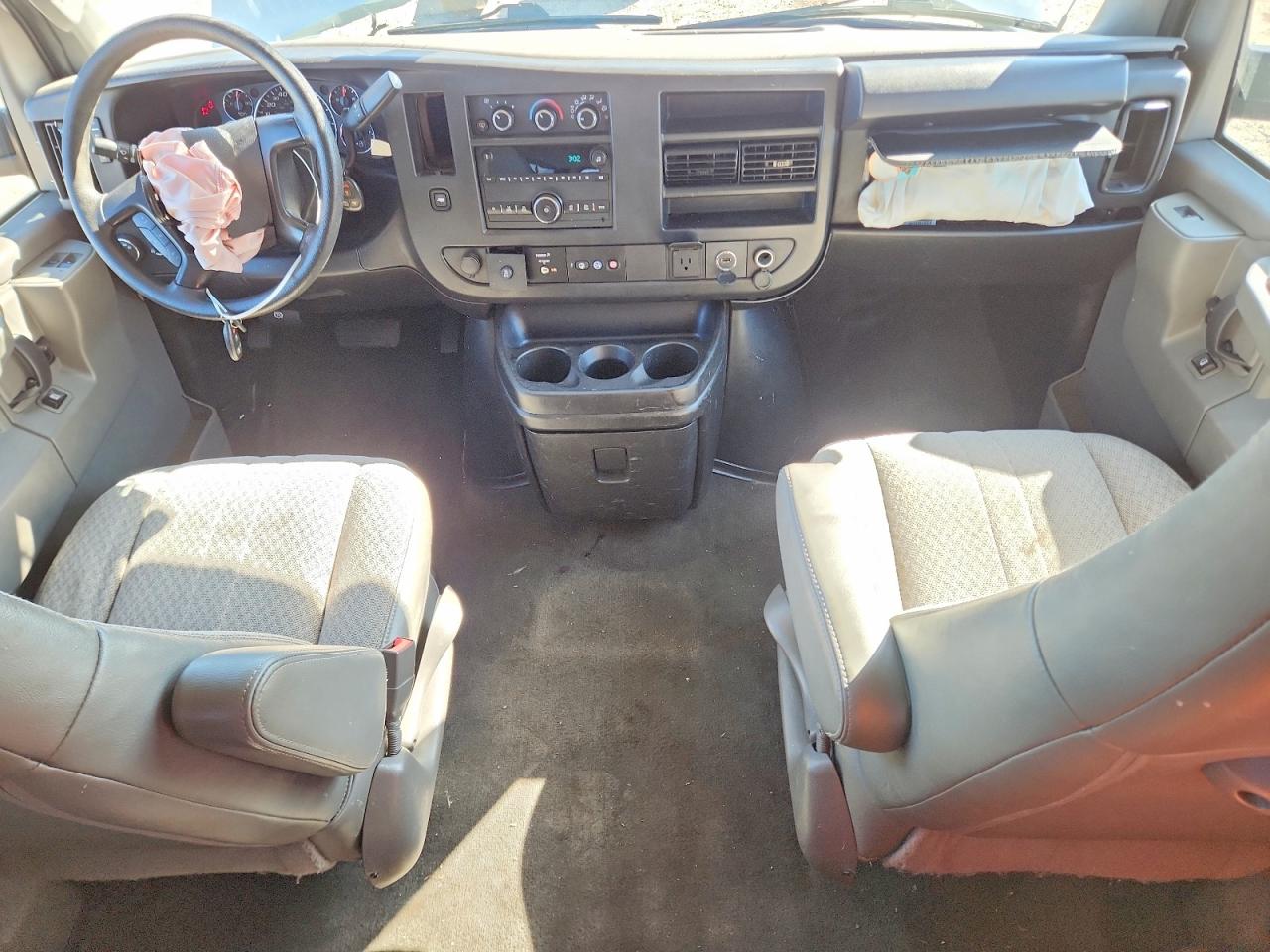 Chevrolet Express Lt
