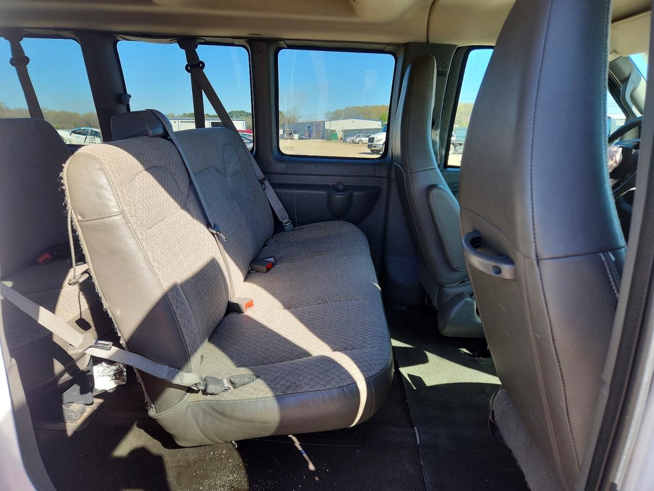 Chevrolet Express Lt