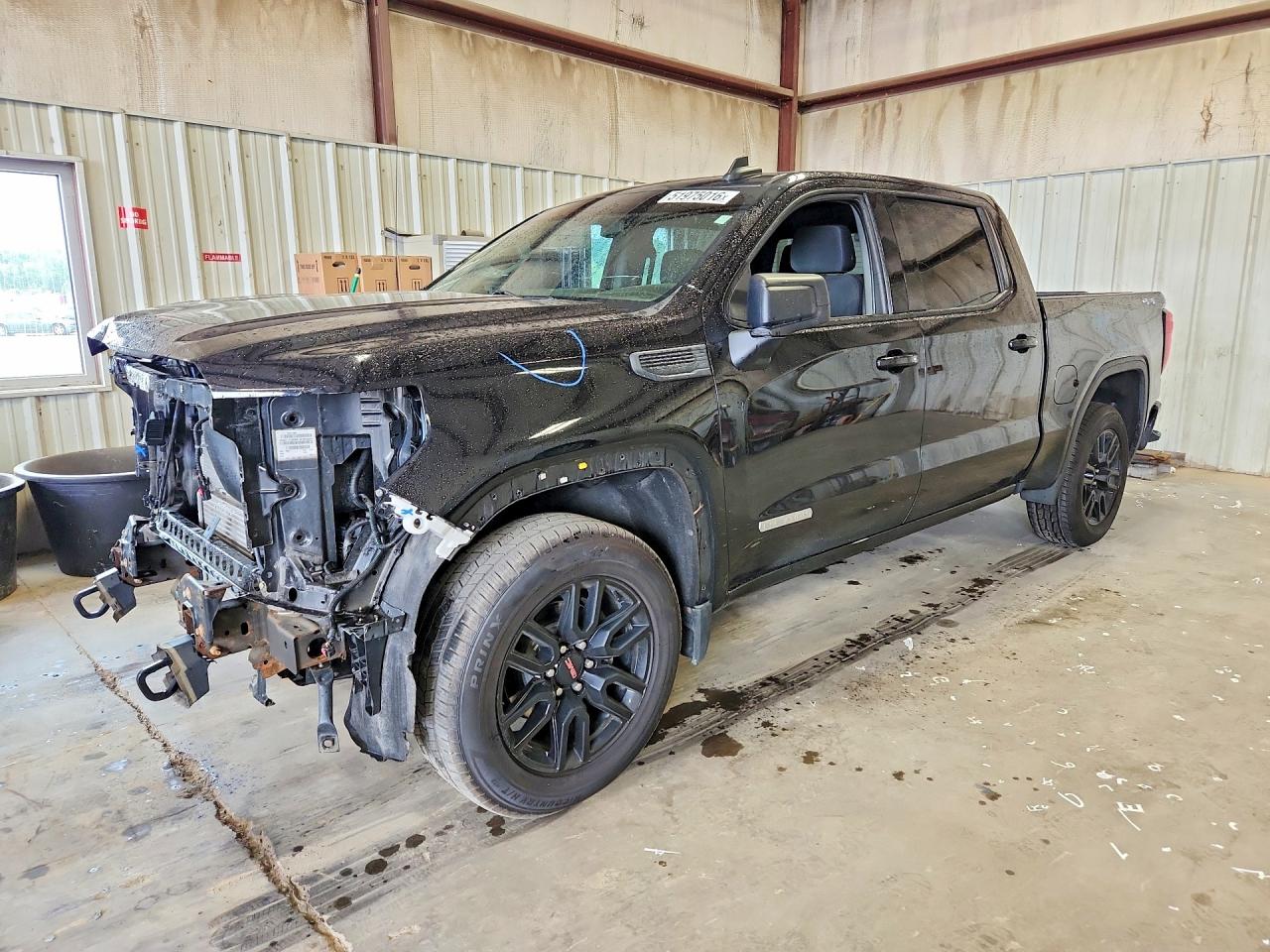 Salvage GMC Sierra Image