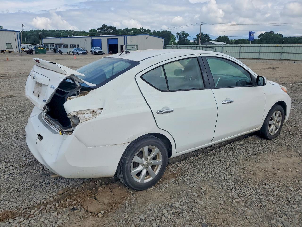 Nissan Versa