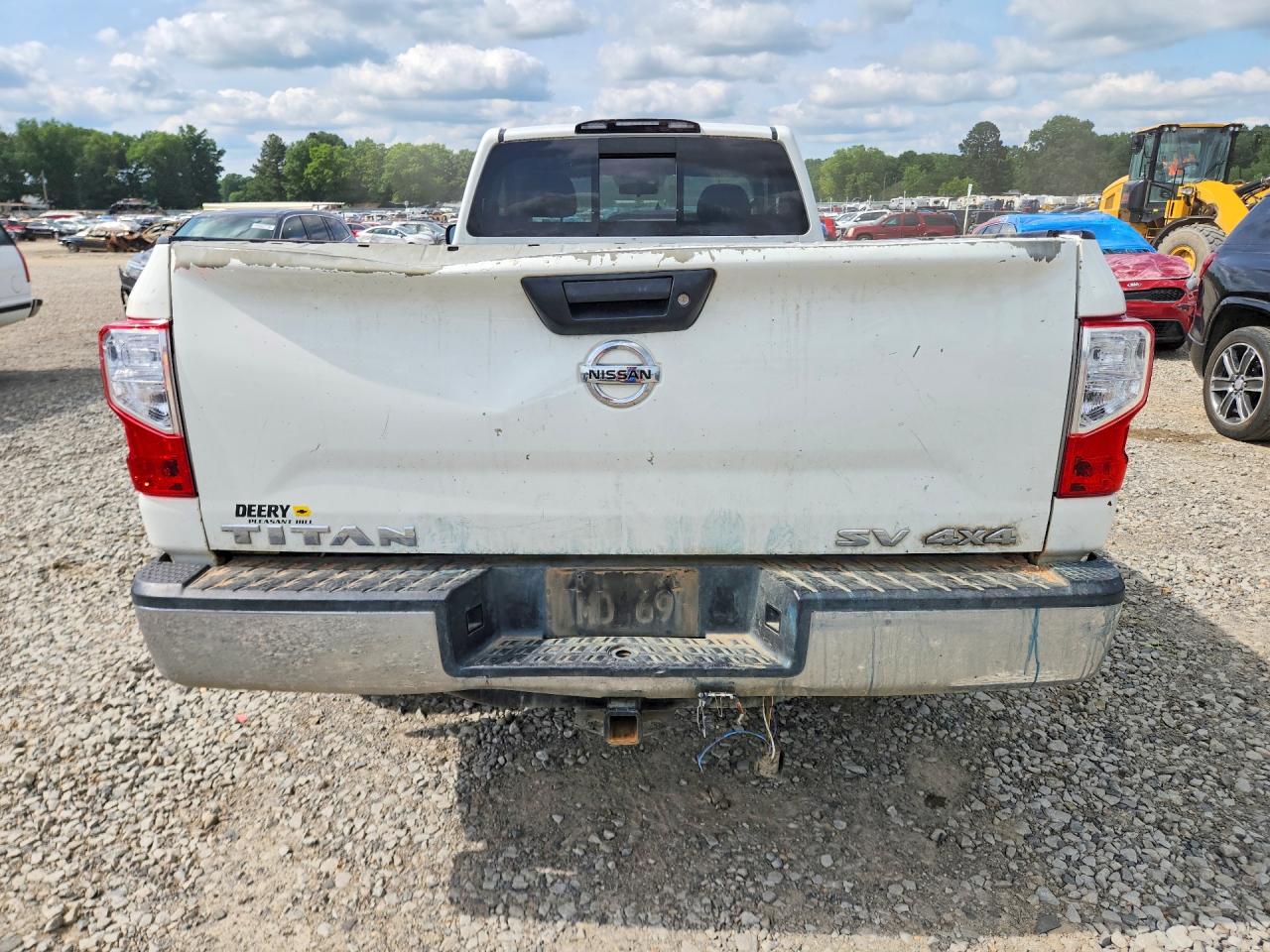 Nissan Titan Sv