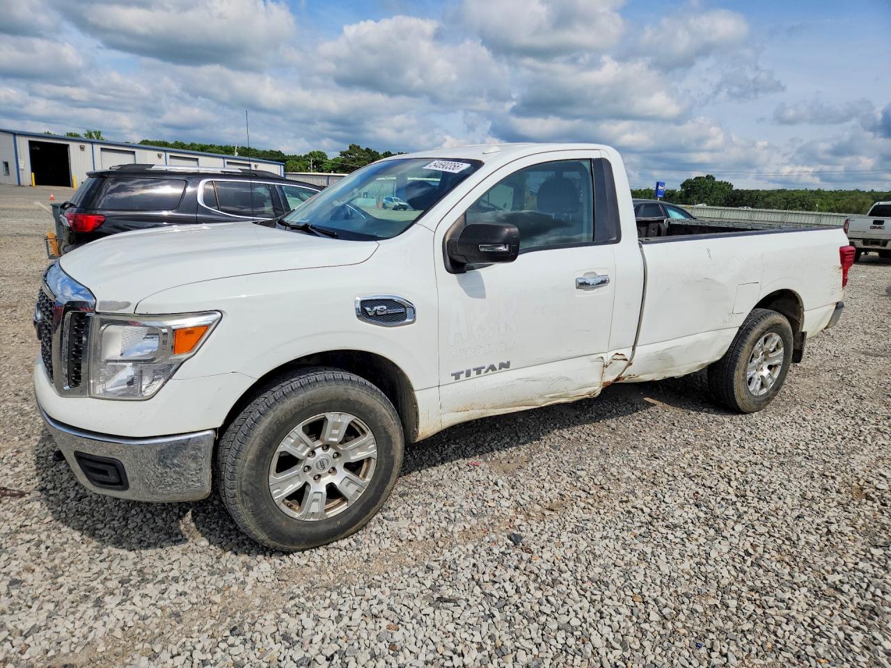 Salvage Nissan Titan Image