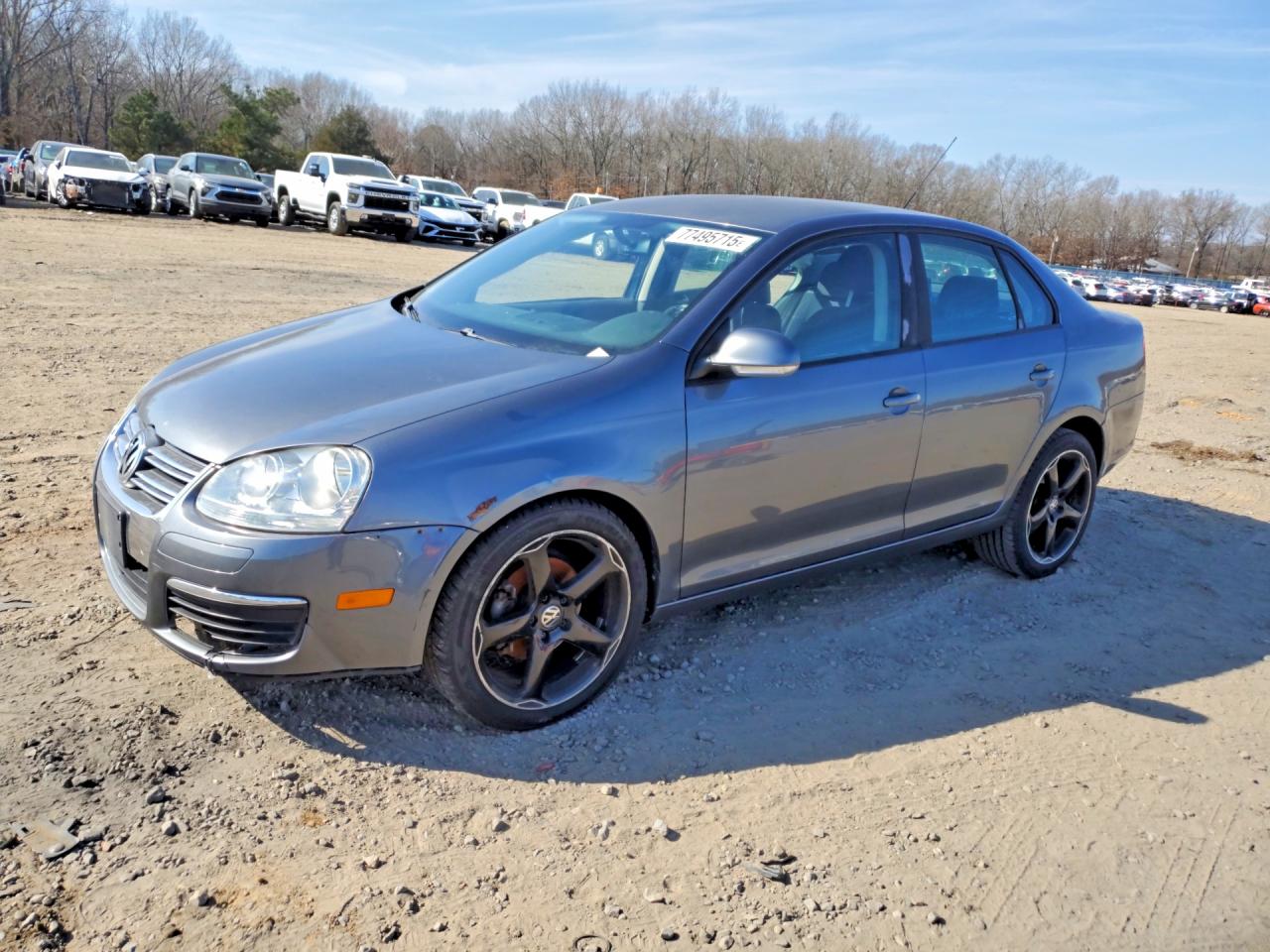 Salvage Volkswagen Jetta Image
