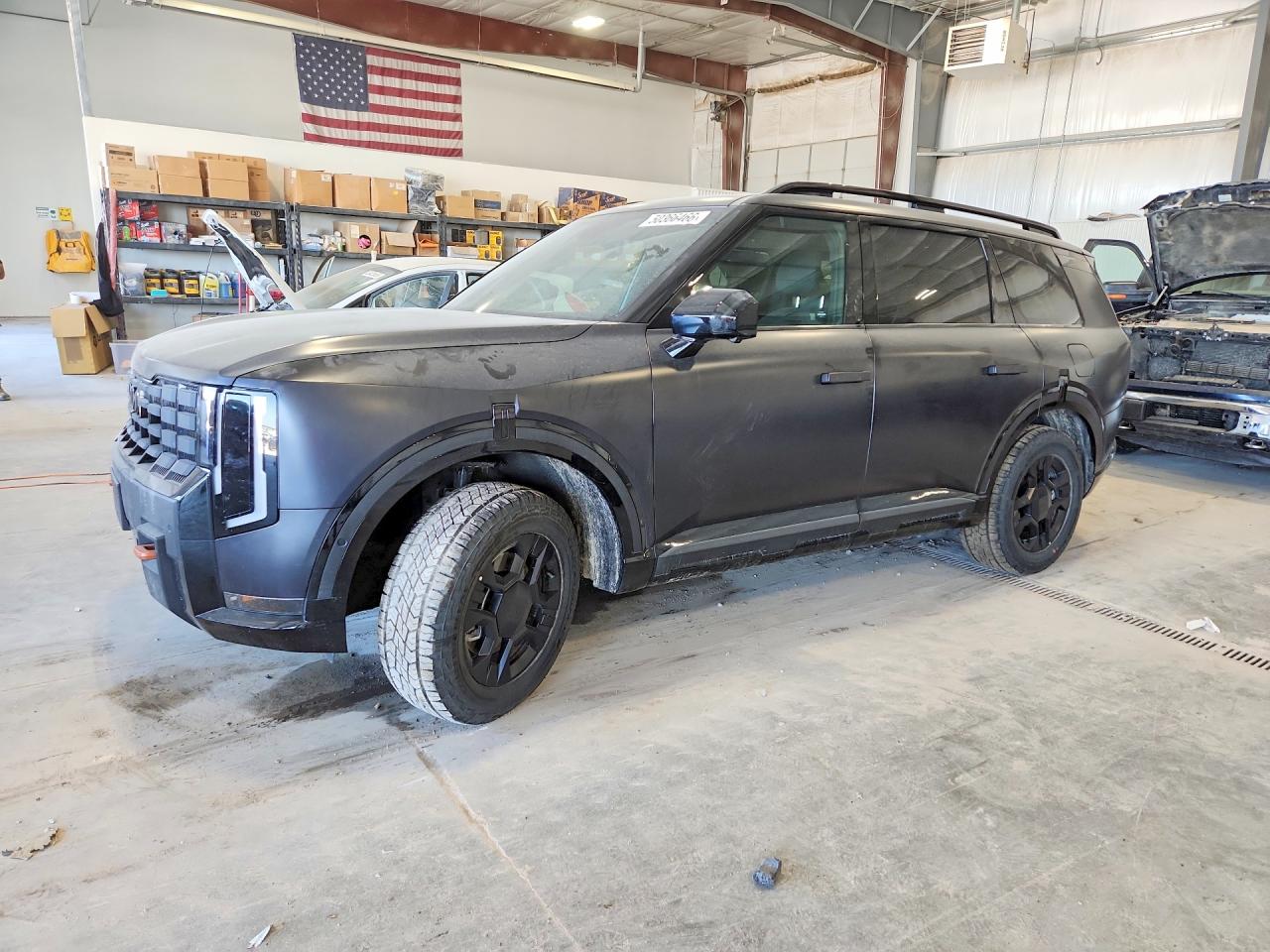 Salvage Kia Telluride Image