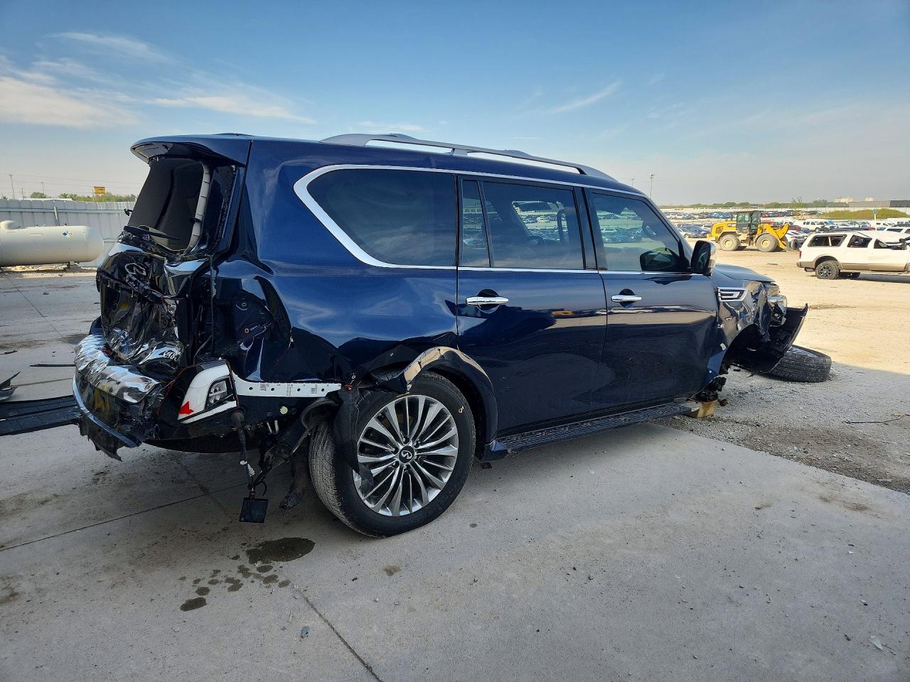 INFINITI Qx Luxe