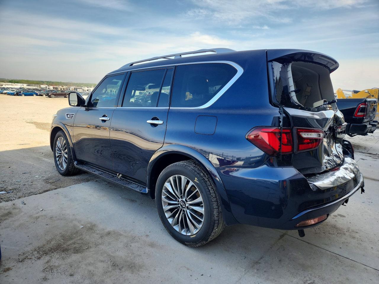 INFINITI Qx Luxe