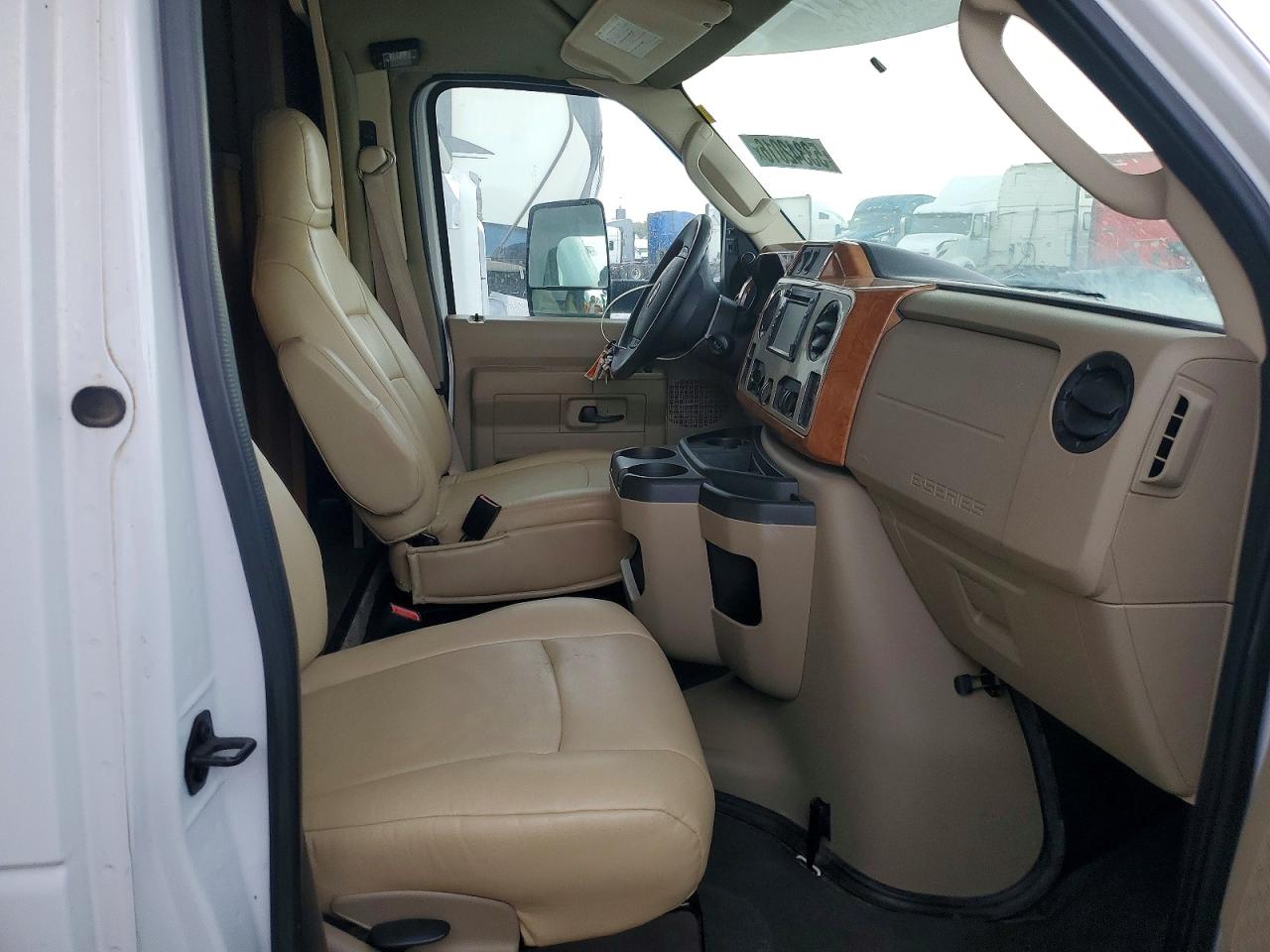 Winn Econoline