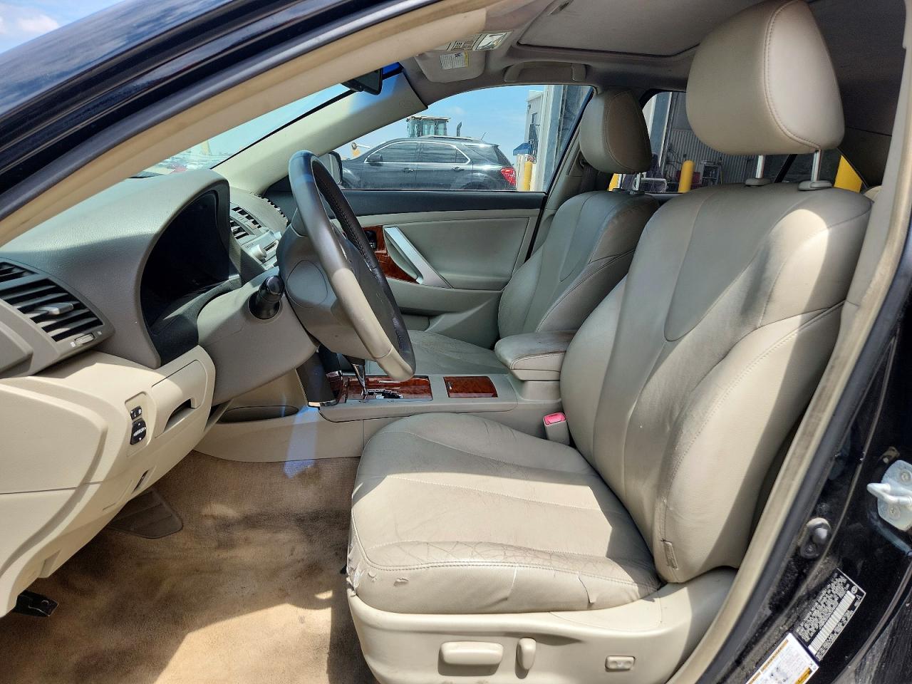 Toyota Camry Xle V6