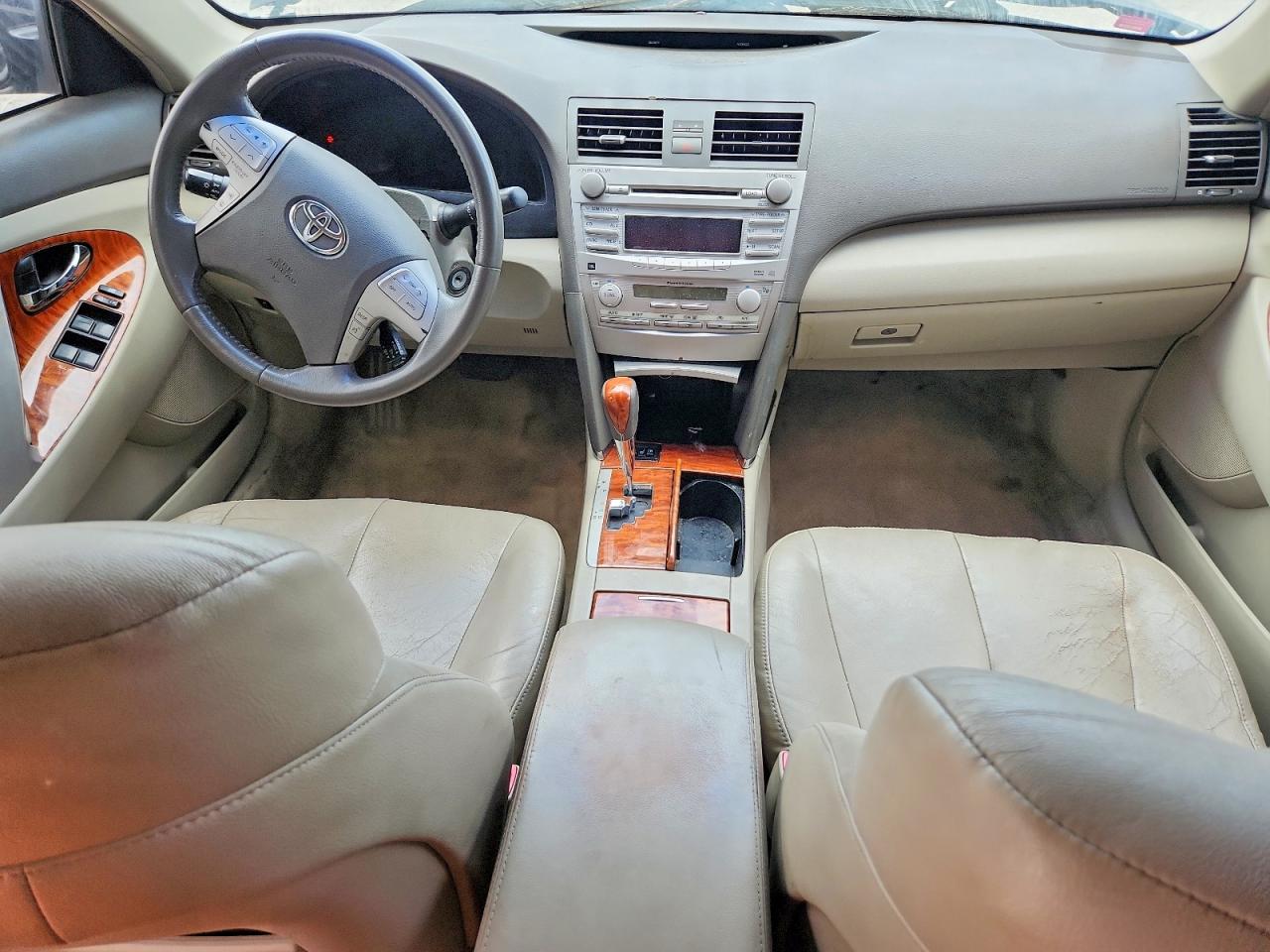 Toyota Camry Xle V6