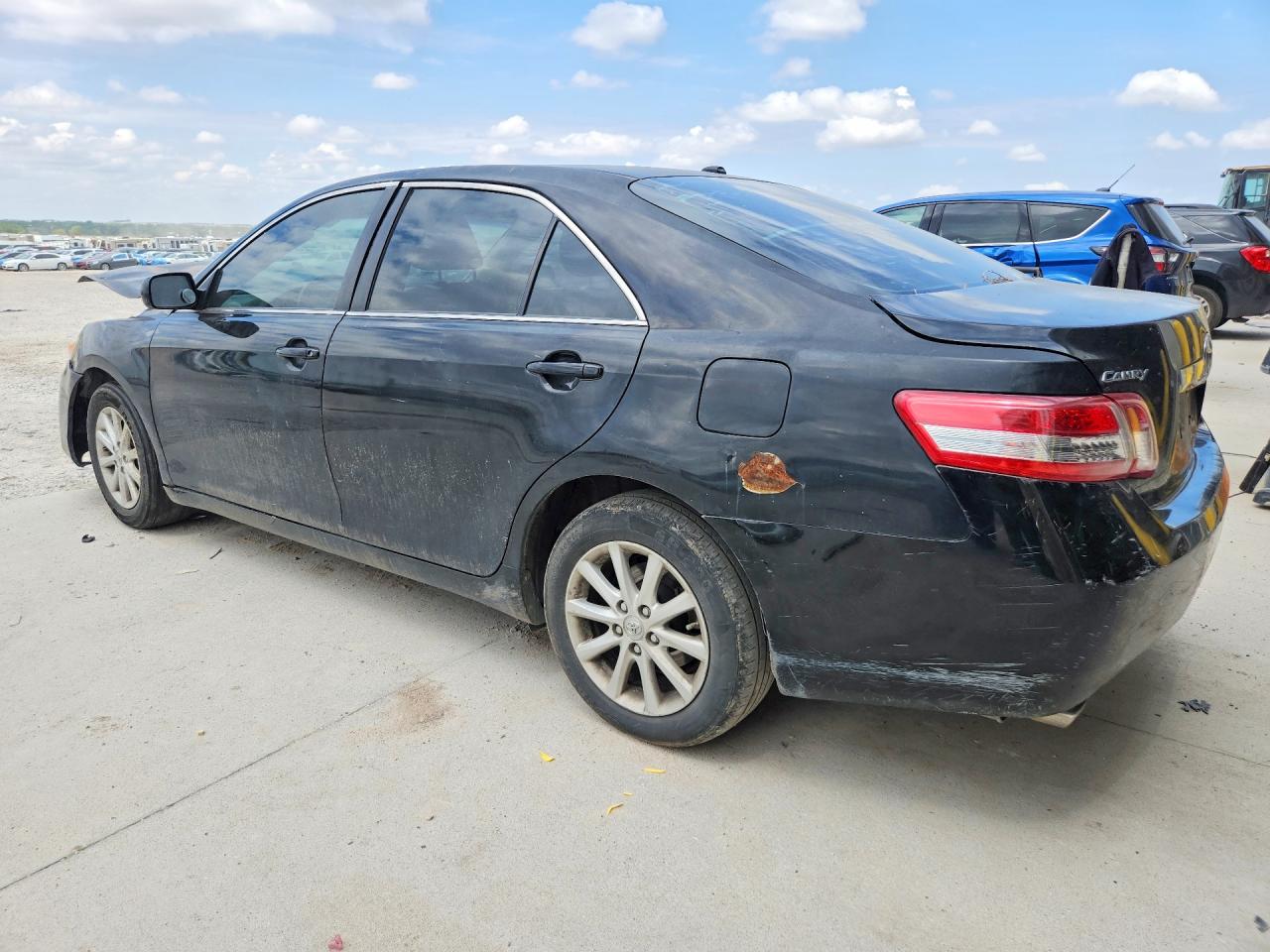 Toyota Camry Xle V6