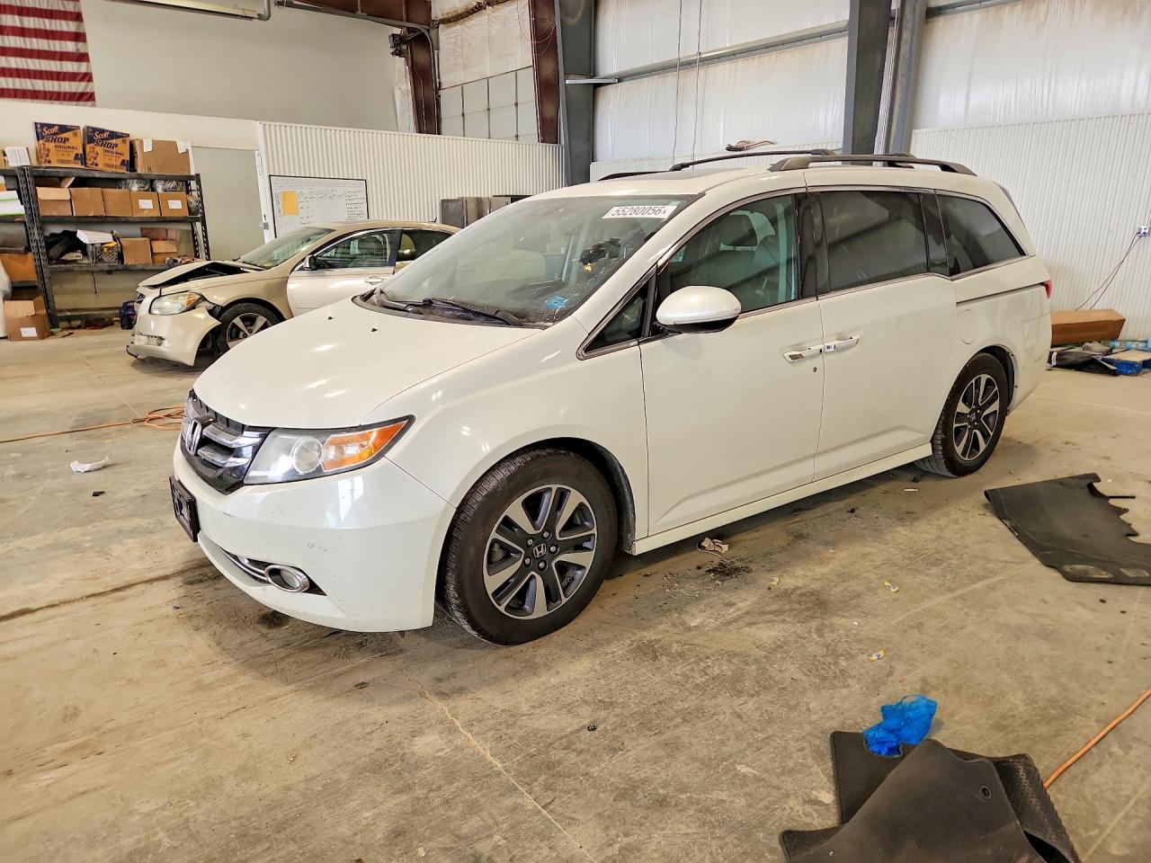 Salvage Honda Odyssey Image
