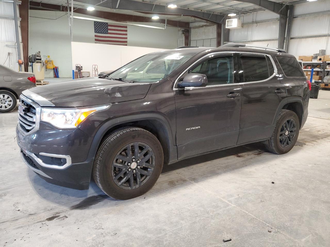 Salvage GMC Acadia Image