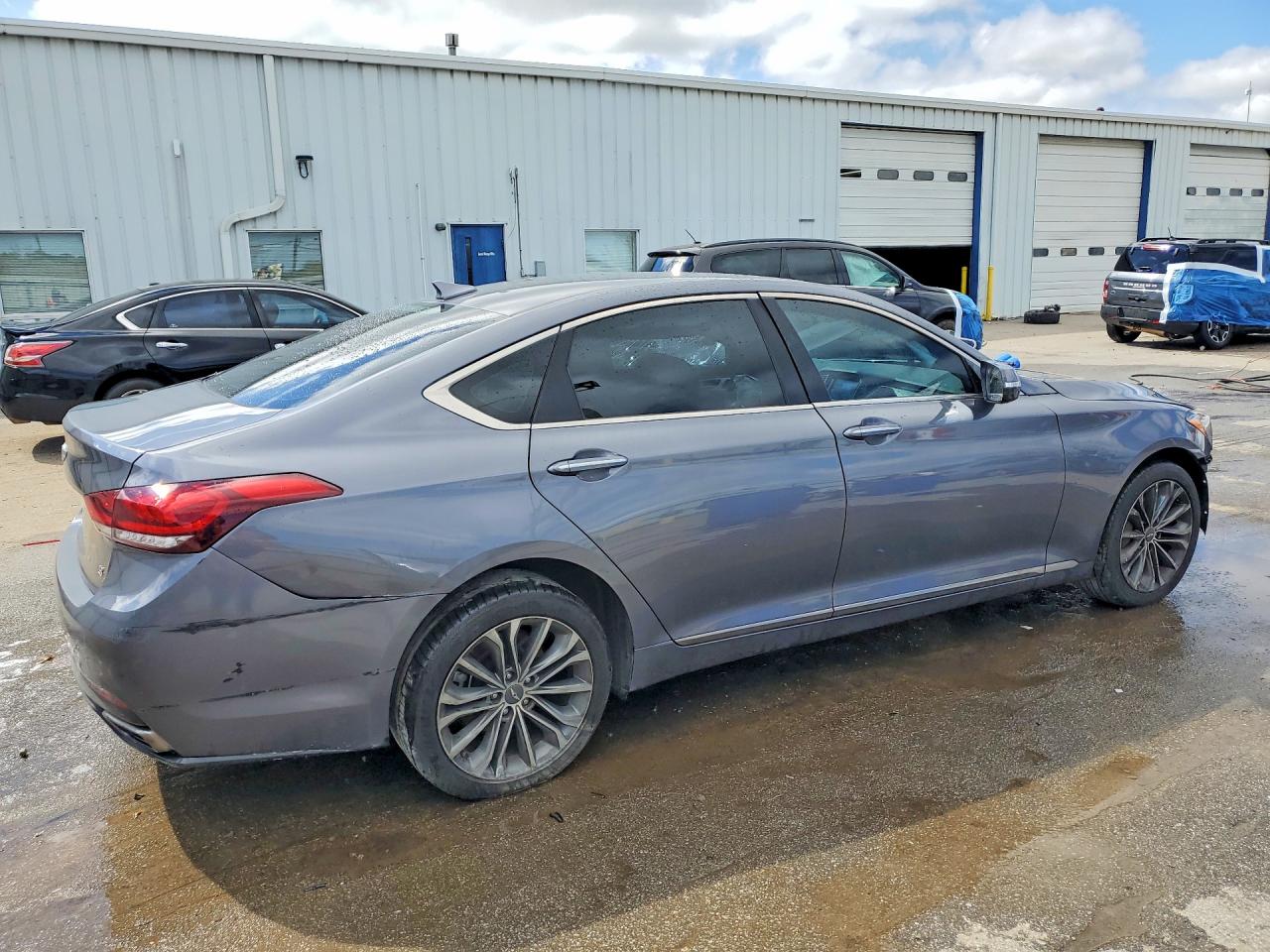 Hyundai Genesis 3.8l
