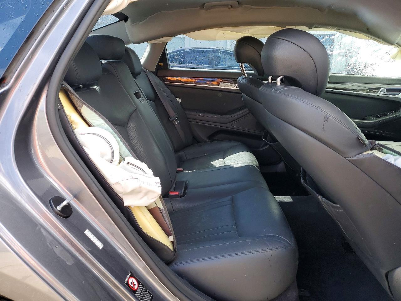 Hyundai Genesis 3.8l