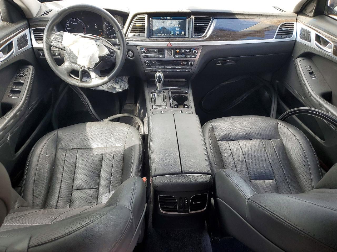 Hyundai Genesis 3.8l