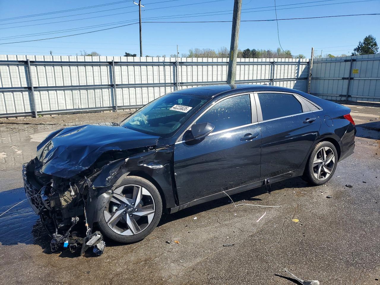 Salvage Hyundai ELANTRA Image