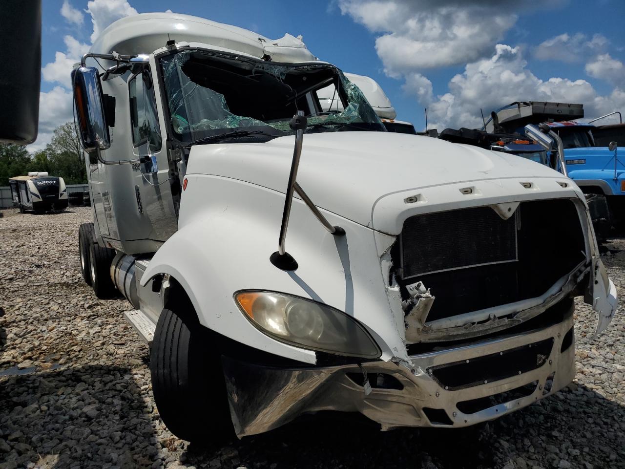 Salvage International Prostar Image