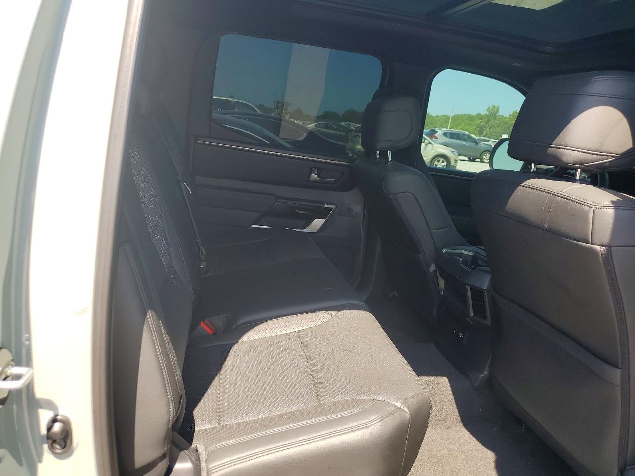 Toyota Tundra Crewmax Limited