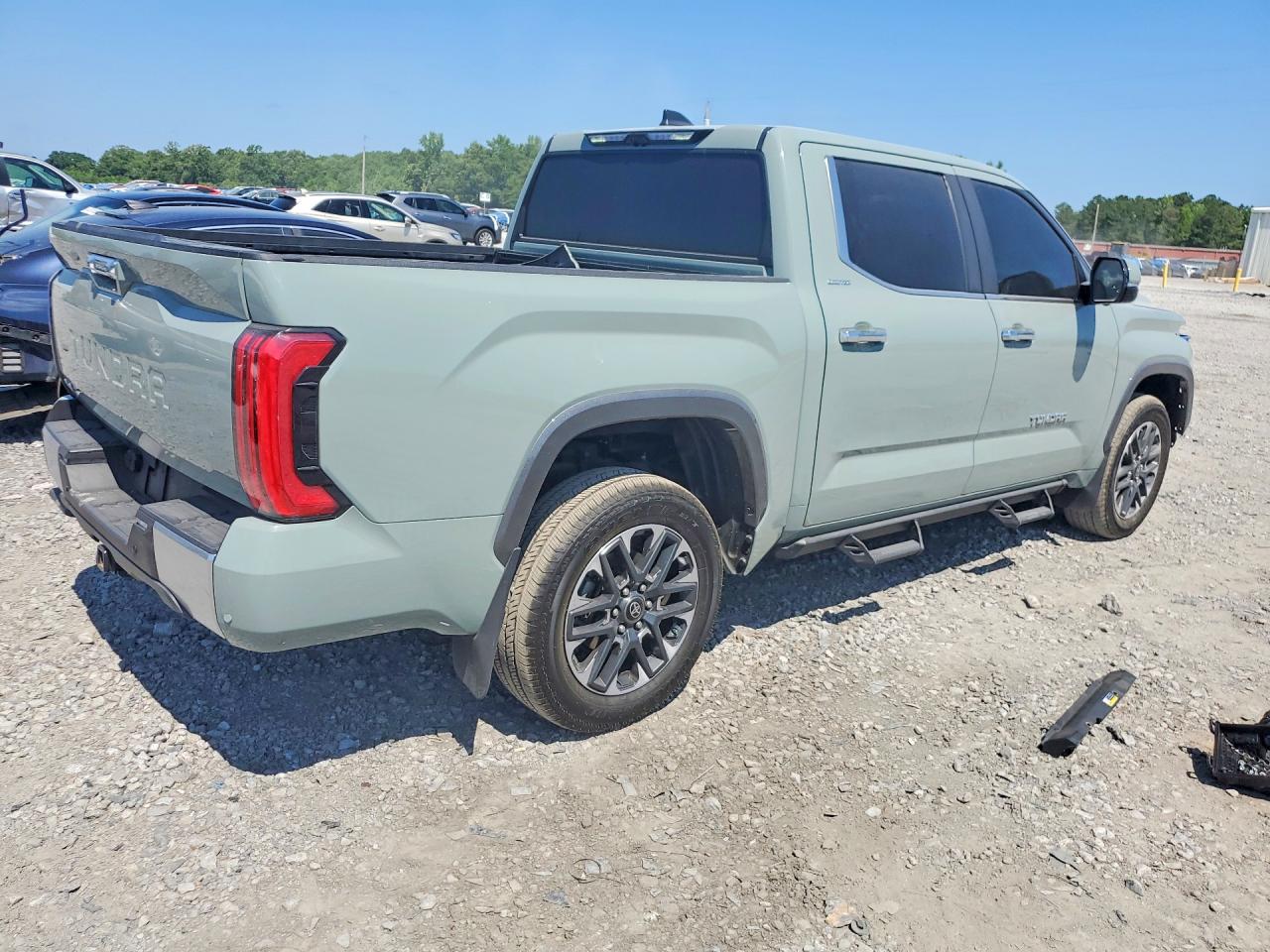Toyota Tundra Crewmax Limited