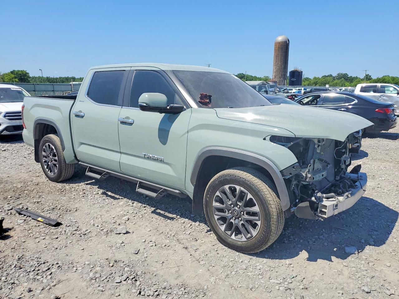 Toyota Tundra Crewmax Limited