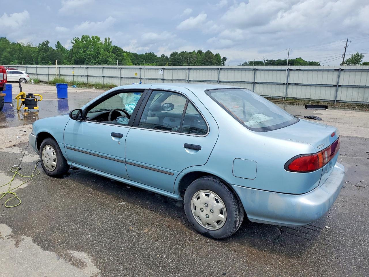 Nissan Sentra Base