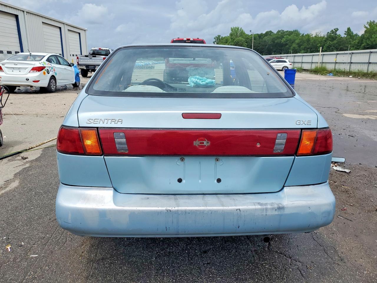 Nissan Sentra Base