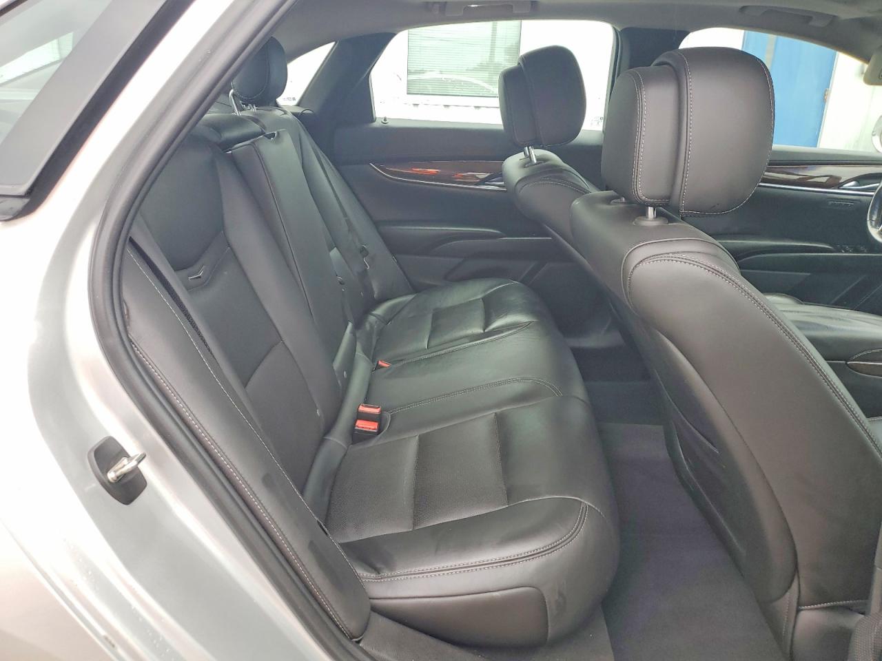 Cadillac XTS Luxury Collection