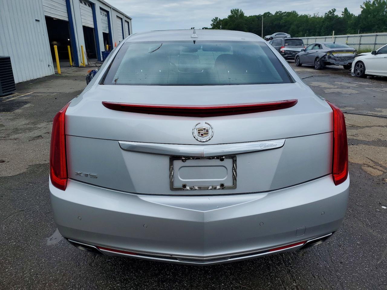 Cadillac XTS Luxury Collection