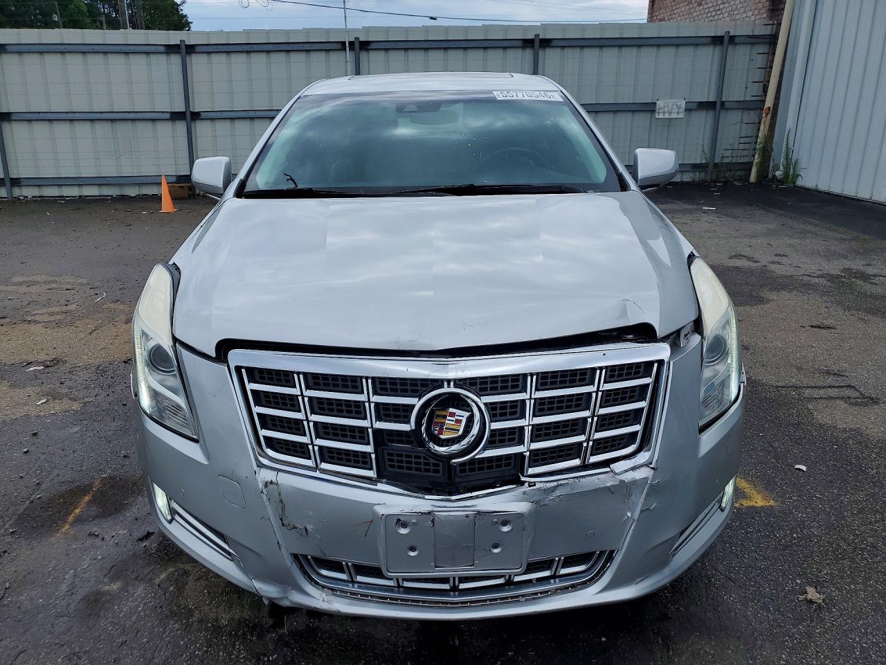 Cadillac XTS Luxury Collection