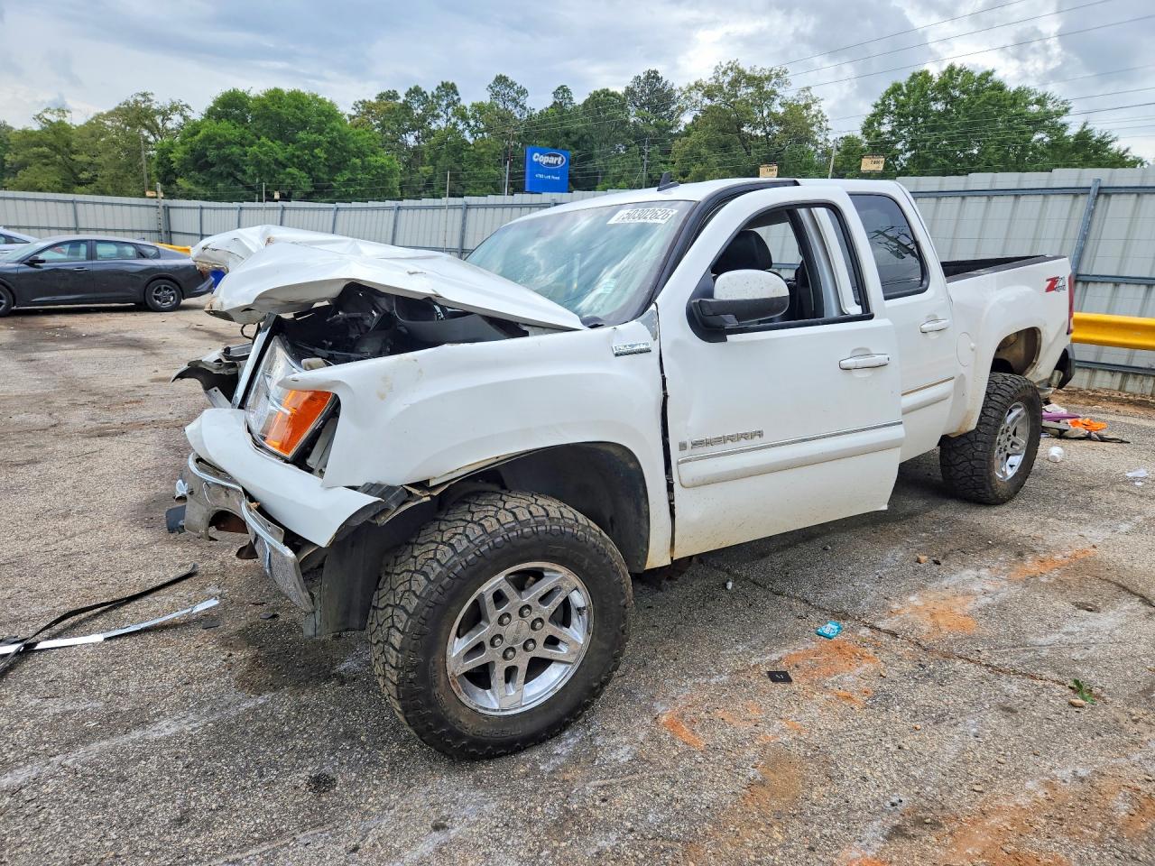 Salvage GMC Sierra Image