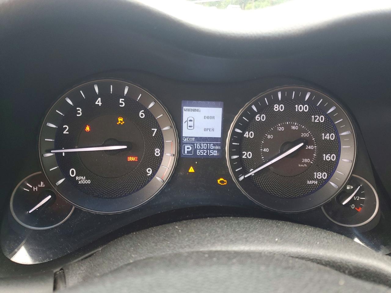 INFINITI Q70 3.7