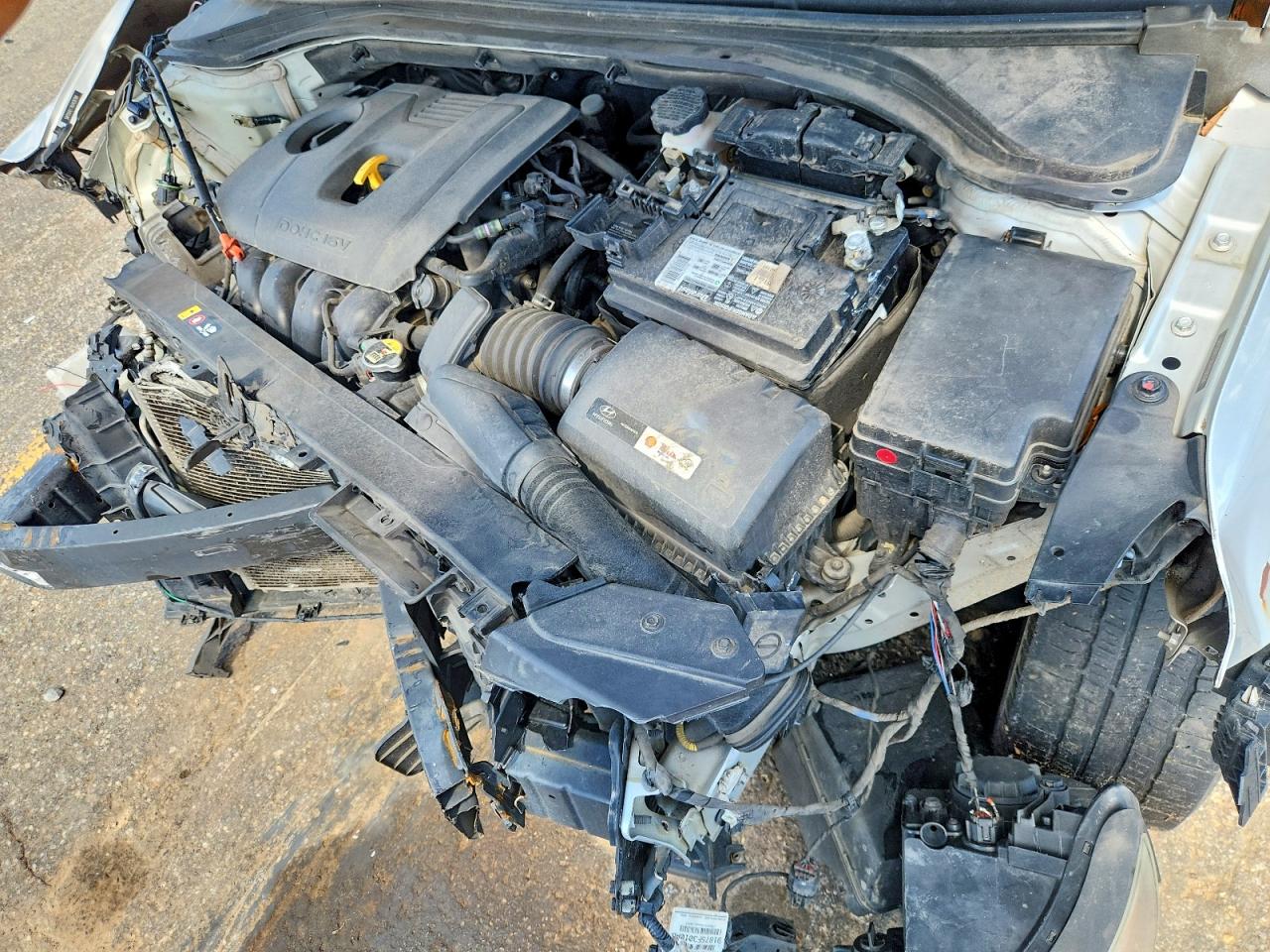Hyundai ELANTRA Sel