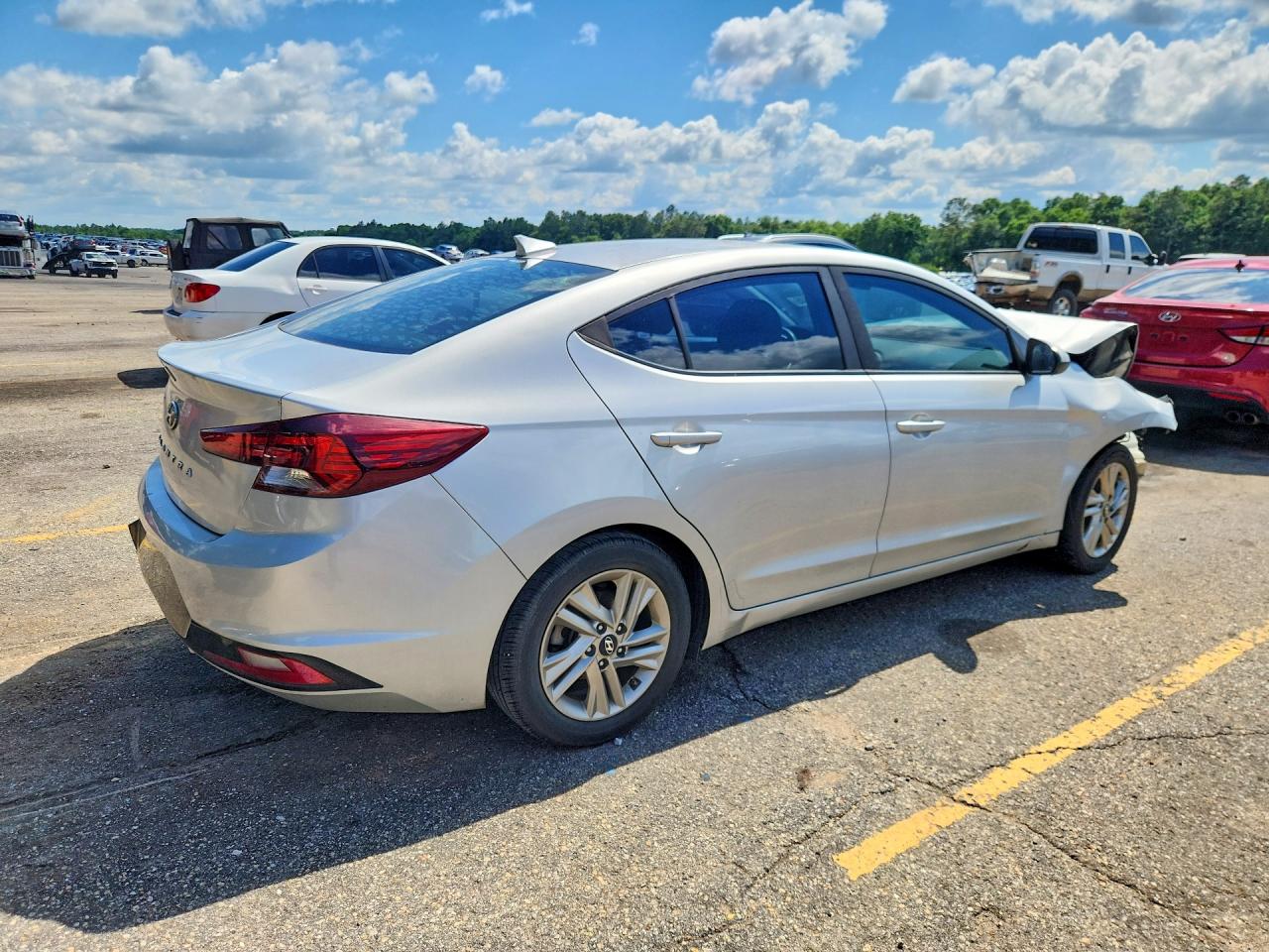 Hyundai ELANTRA Sel