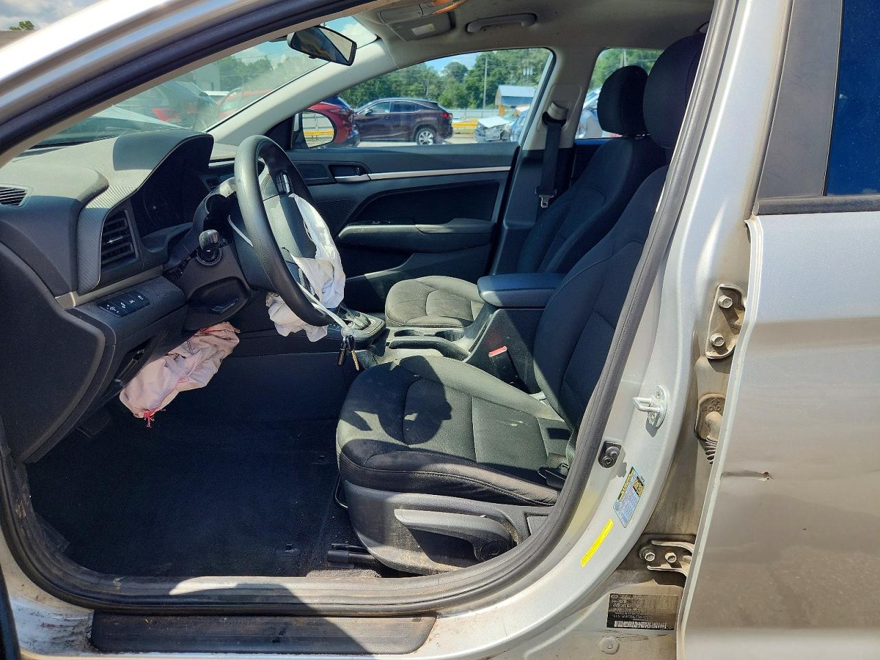Hyundai ELANTRA Sel