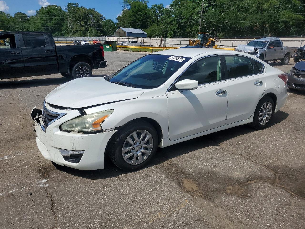 Salvage Nissan Altima Image