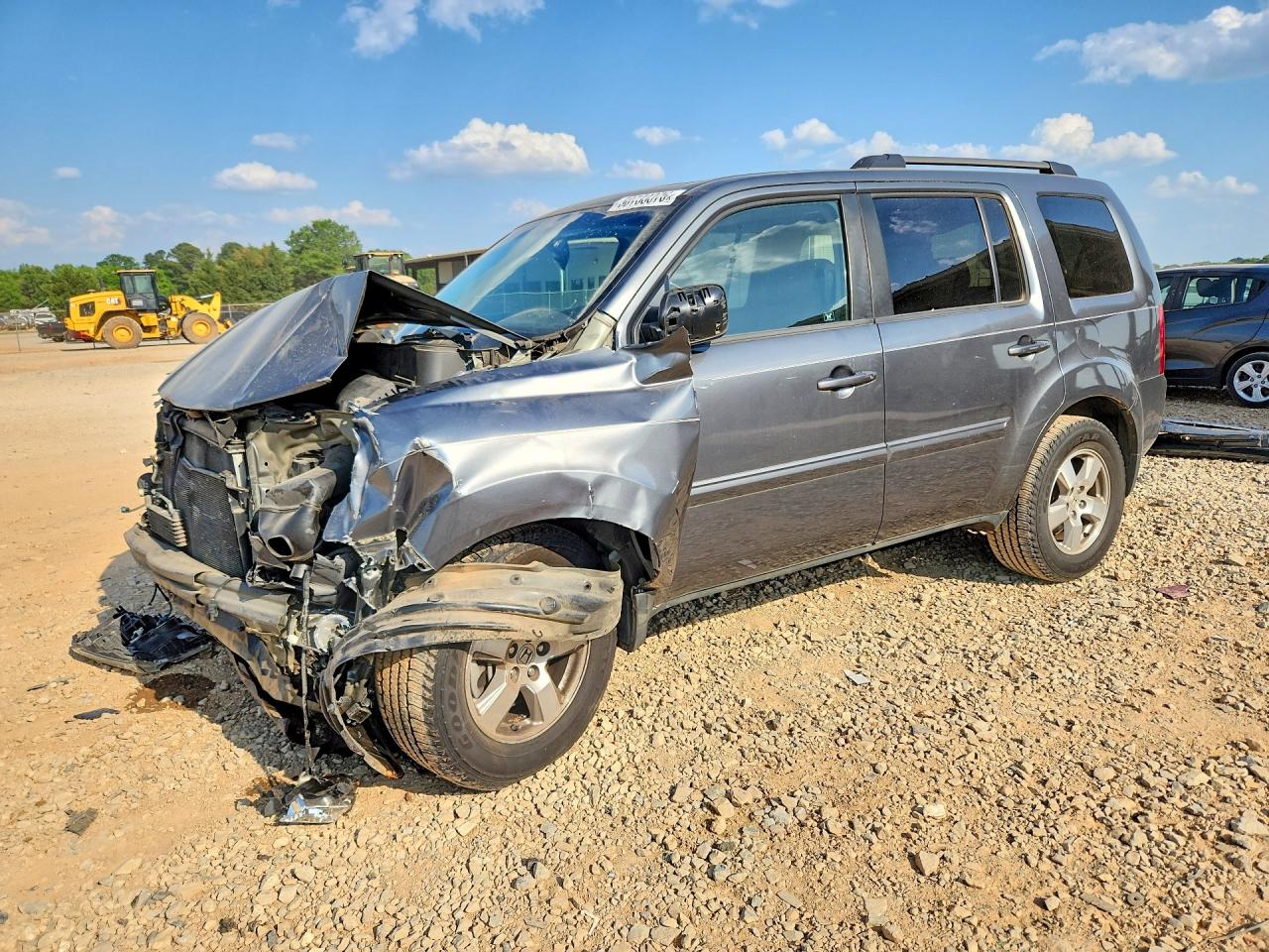 Salvage Honda Pilot Image
