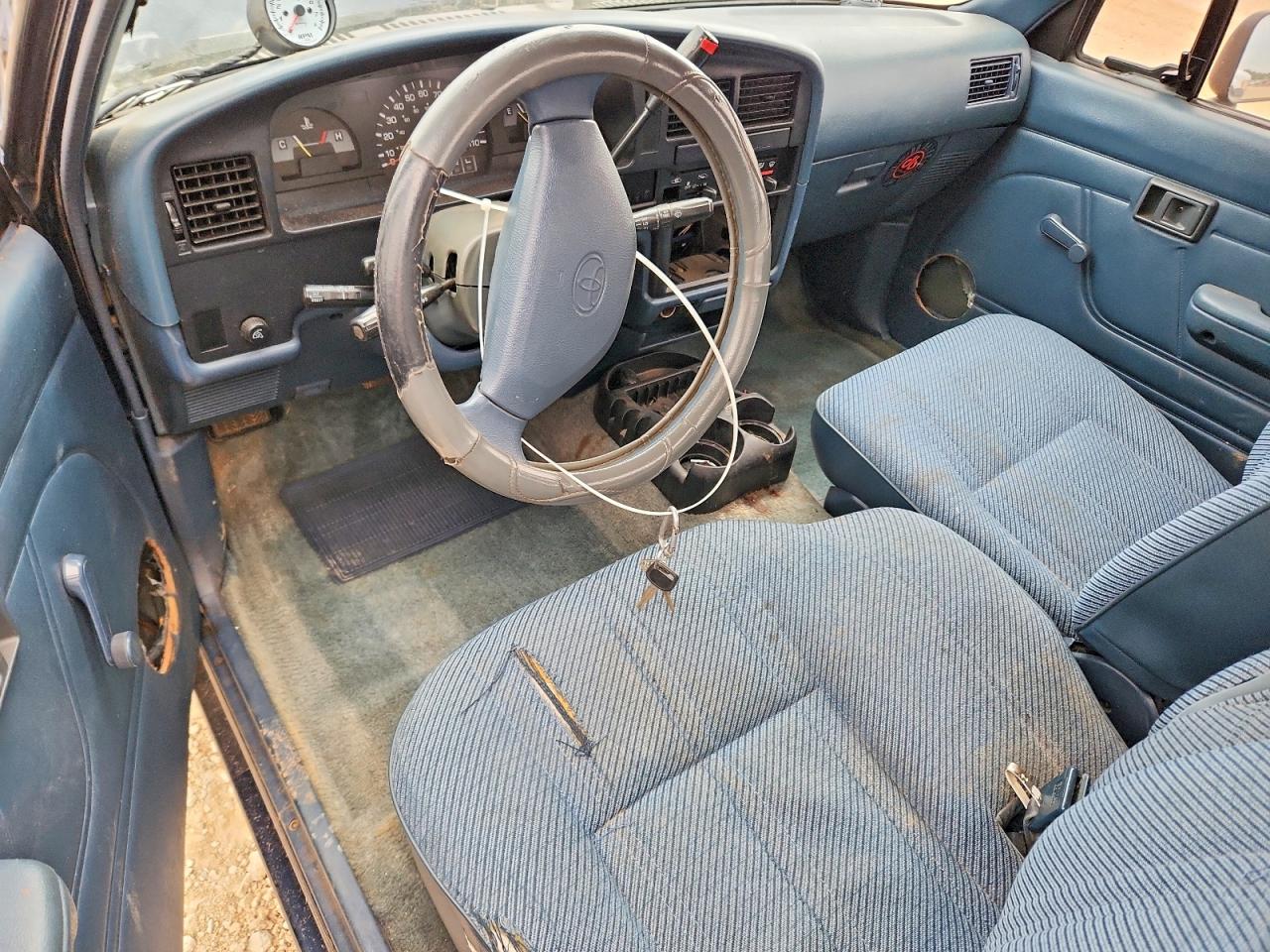 Toyota Pickup Dx