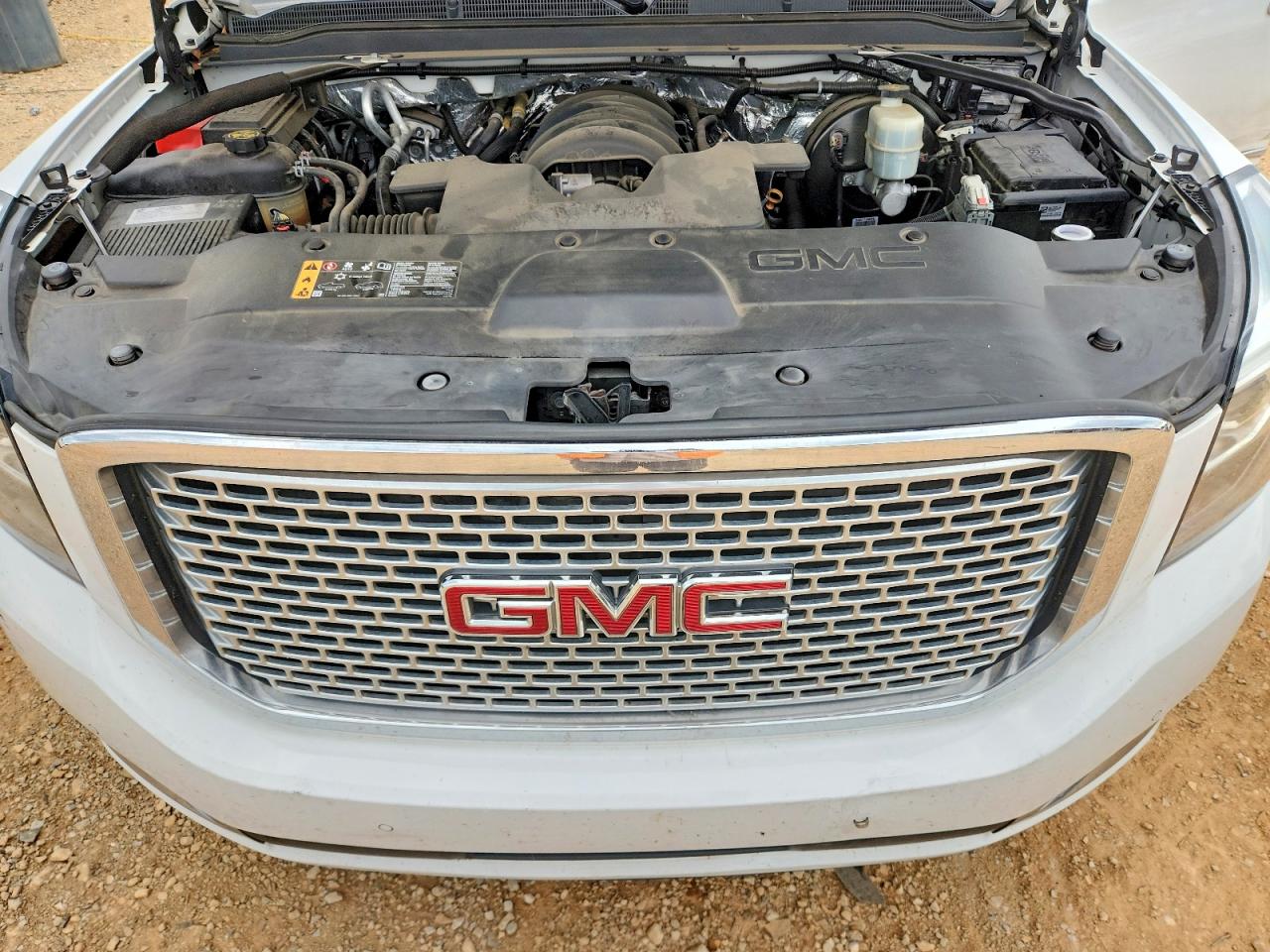 GMC Yukon Denali